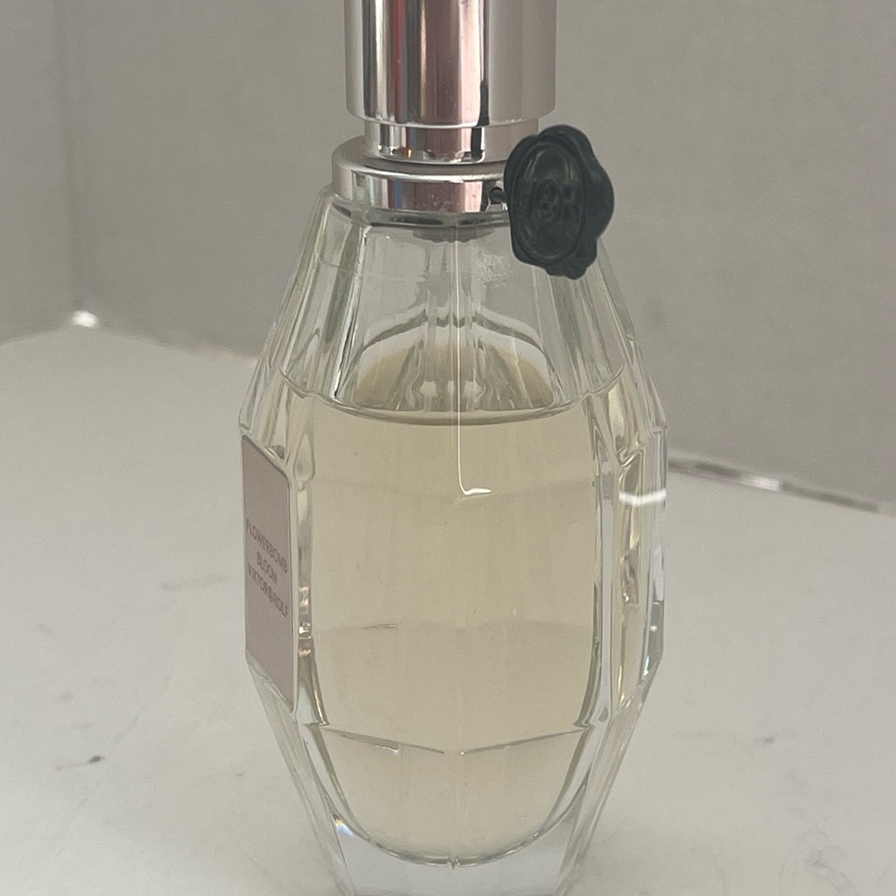 Viktor & Rolf Flowerbomb Bloom used a few times 1.7 Floral with Woods No box - Picture 6 of 9